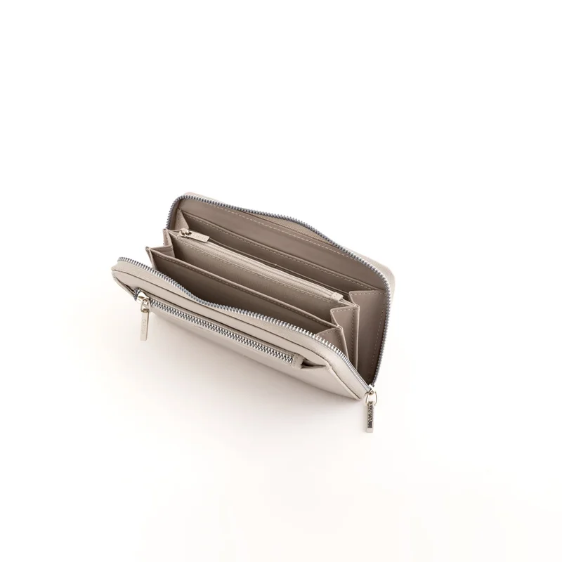 كاربيزا محافظ إليويزا